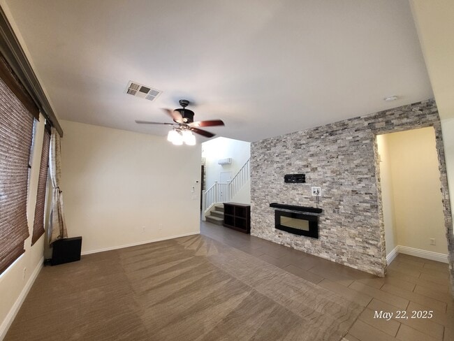 Building Photo - 10337 Bayhead Beach Ave