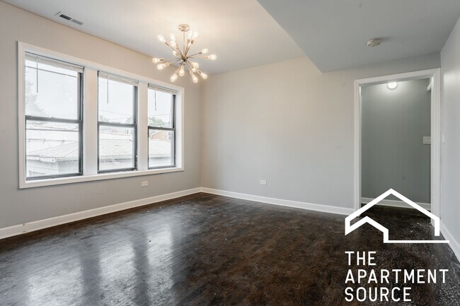 Foto del edificio - 3301 N Harding Ave