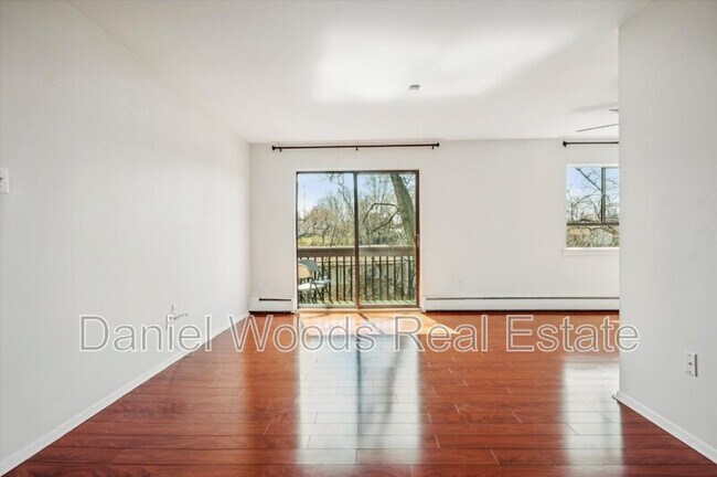 Building Photo - 280 Bridgewater Rd