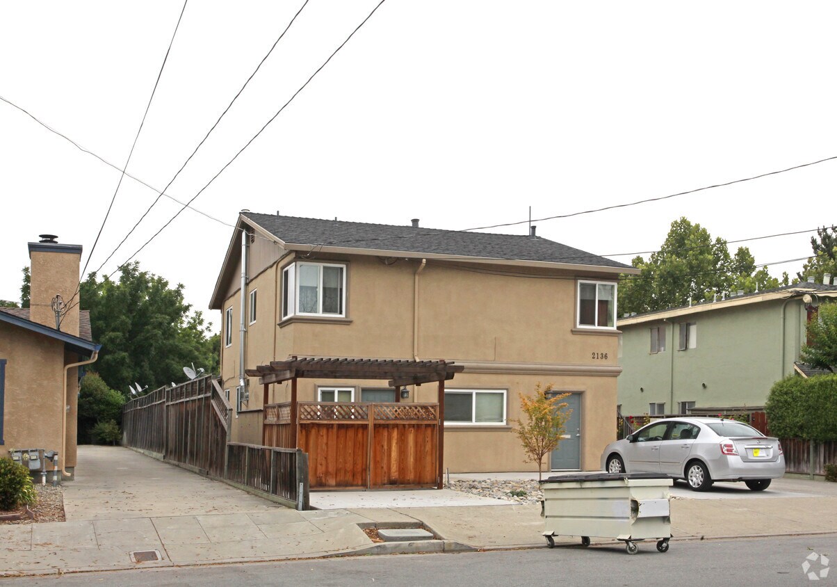 Building Photo - 2136 Park Ave