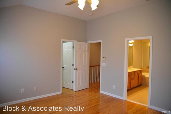 Building Photo - 3 br, 3.5 bath House - 346 Bridgegate Drive