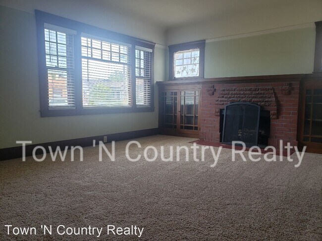 Building Photo - 2 br, 1 bath House - 49 Harvest Street