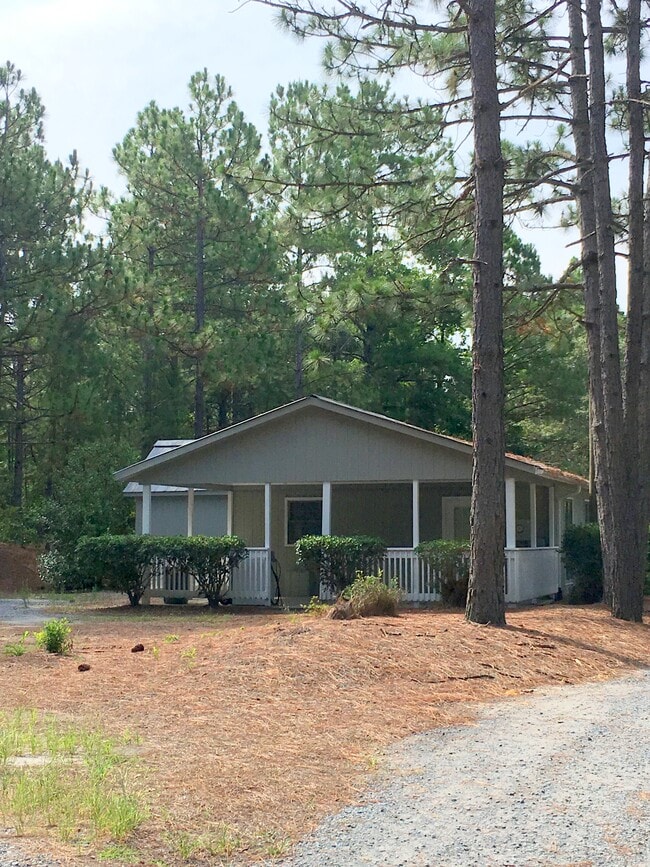Private Home Setting - 32453 US 1 Hwy