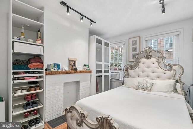 Foto del edificio - 320 S Juniper St