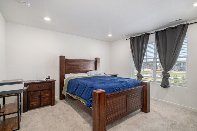 Building Photo - 635 Cottonwood Ave