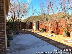 Building Photo - 208 Fischer Dr