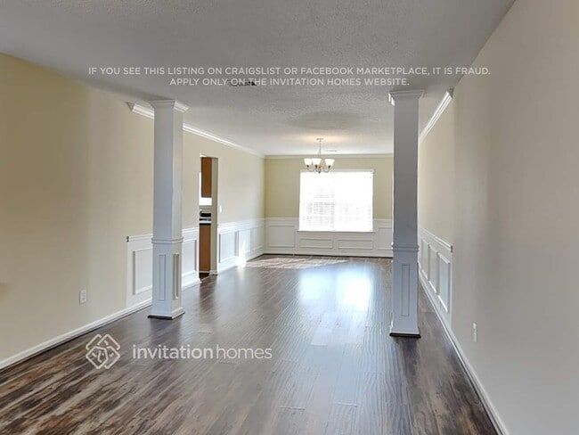 Building Photo - 1457 St George Pl