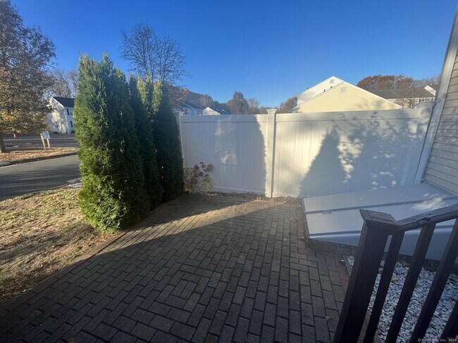 Foto del edificio - 2 Allspice Ln