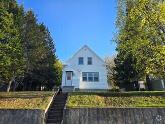Building Photo - 1024 Heights St