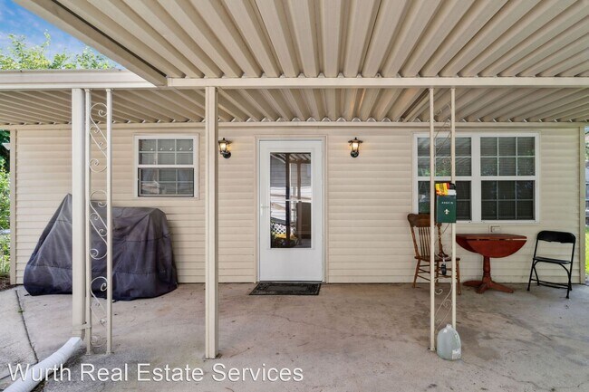 Foto del edificio - 1 br, 1 bath House - 4953 Venus St Unit B