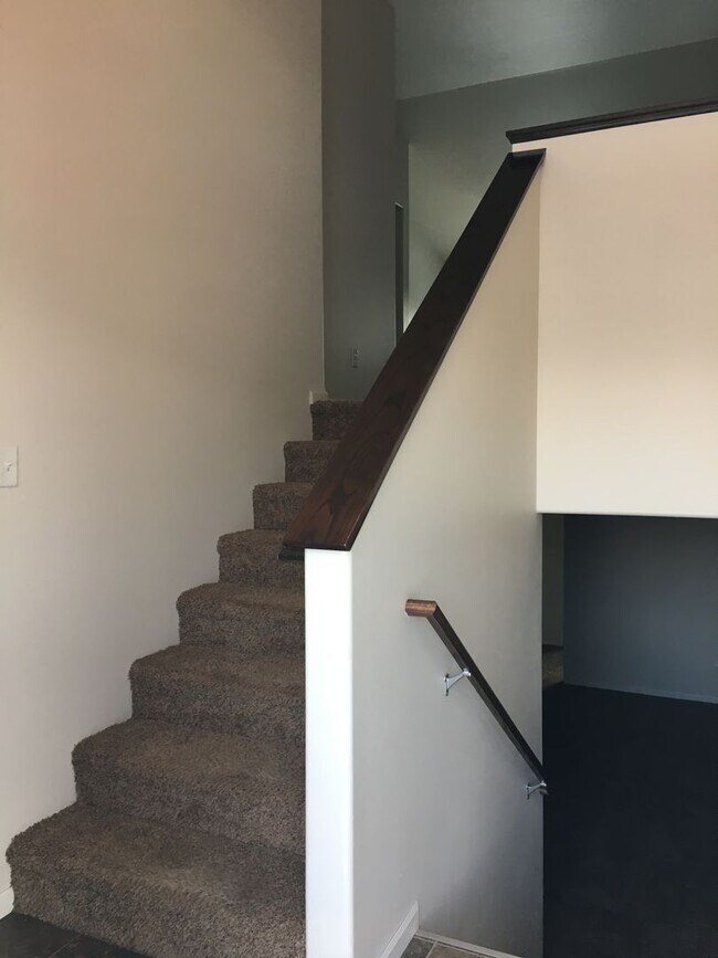 Foto del edificio - 3 Bed 2 Bath Twin Home