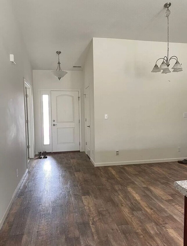 Primary Photo - BLACKTHORN COMMUNITY...3 Bedroom 2 Bath