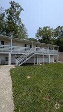 Building Photo - 1226 Martin Cir