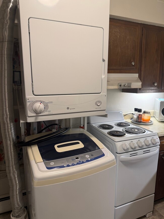 Foto del edificio - 51.5 Latham Ct