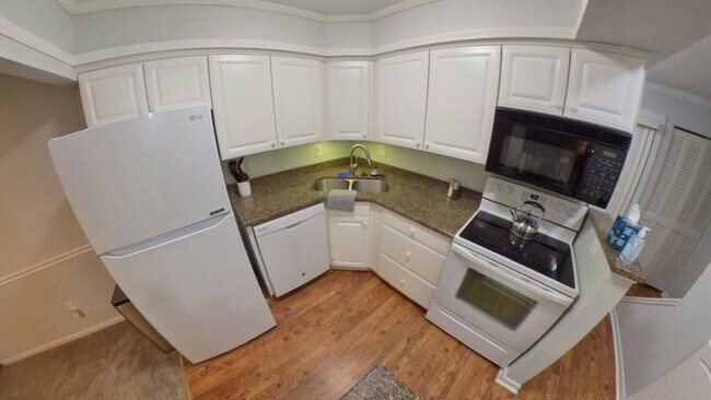 Foto del edificio - 301 Harbor Heights Dr