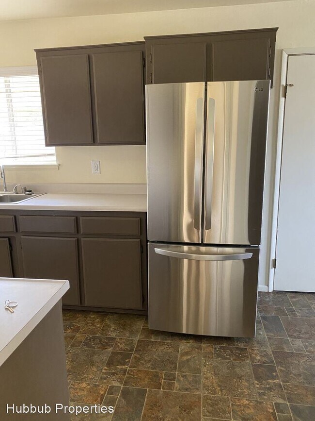 Foto del edificio - 3 br, 1.5 bath House - 2409 Belladonna St