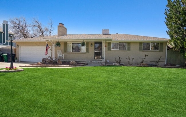 Photo - 1736 E Tramway Dr House