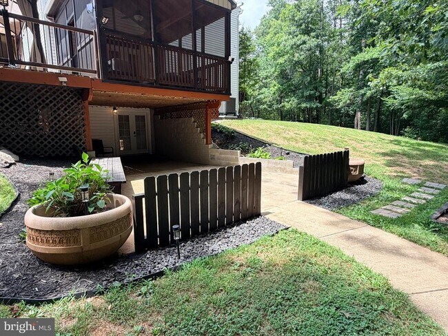 Foto del edificio - 278 Richland Rd