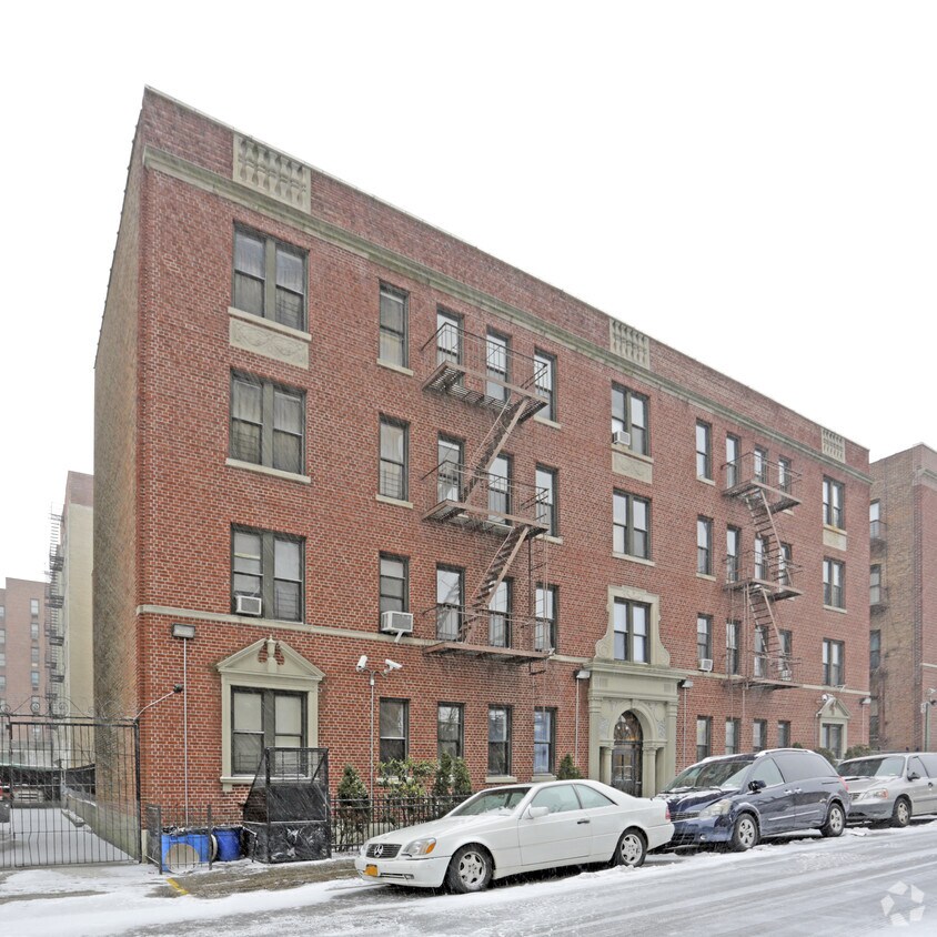 3519 147th St, Flushing, NY 11354 Apartments in Flushing, NY