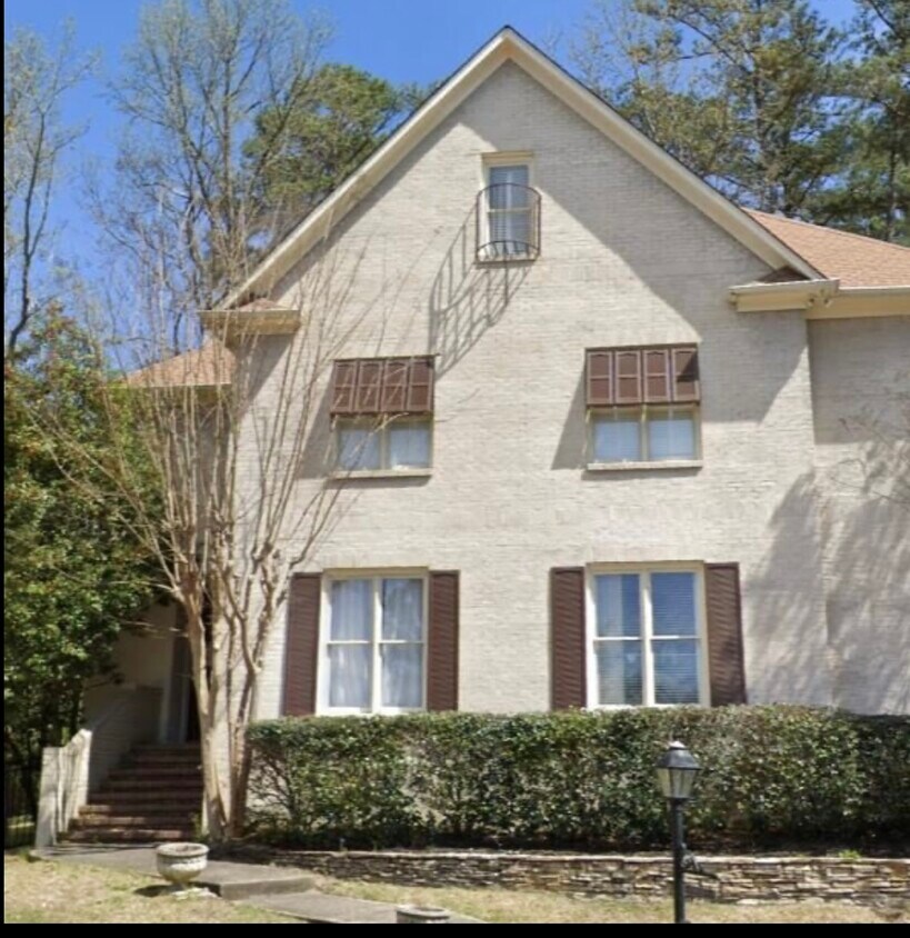 Foto principal - 2500 Ivy Glenn Dr