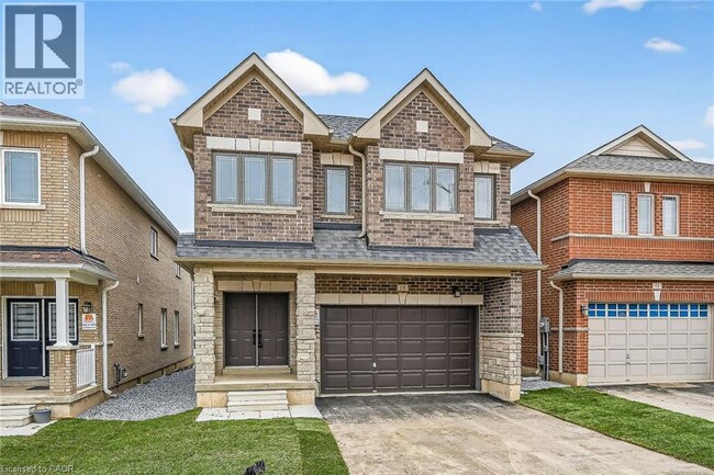 Building Photo - 15 Huntsworth Ave