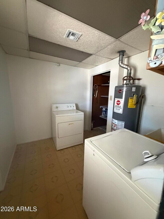 Building Photo - 8619 N 30th Dr