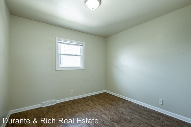 Foto del edificio - 3 br, 1.5 bath House - 827 3 Mile Rd
