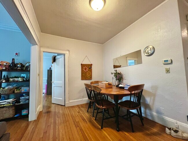 Foto del edificio - 164 Thorndike St