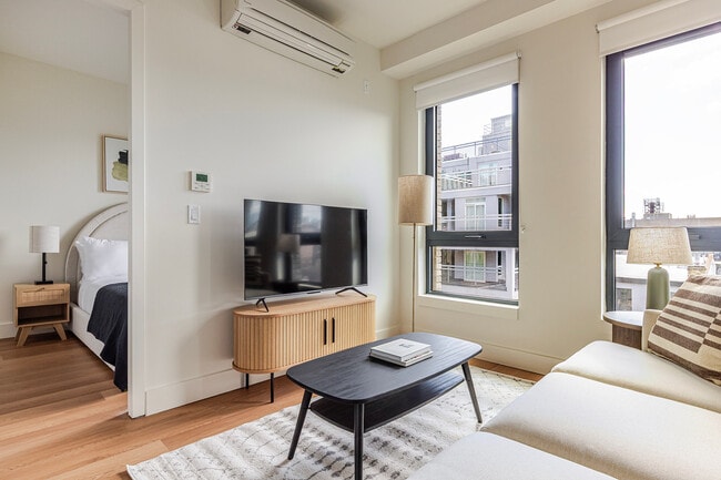 Building Photo - 130 Hope St