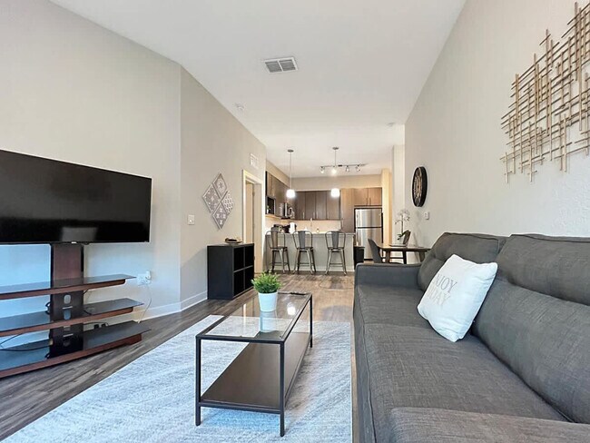 Building Photo - 2615 N Grady Ave