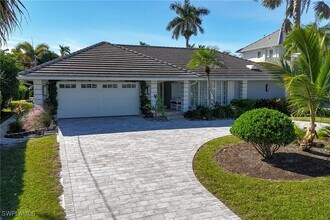 Building Photo - 1320 Marlin Dr