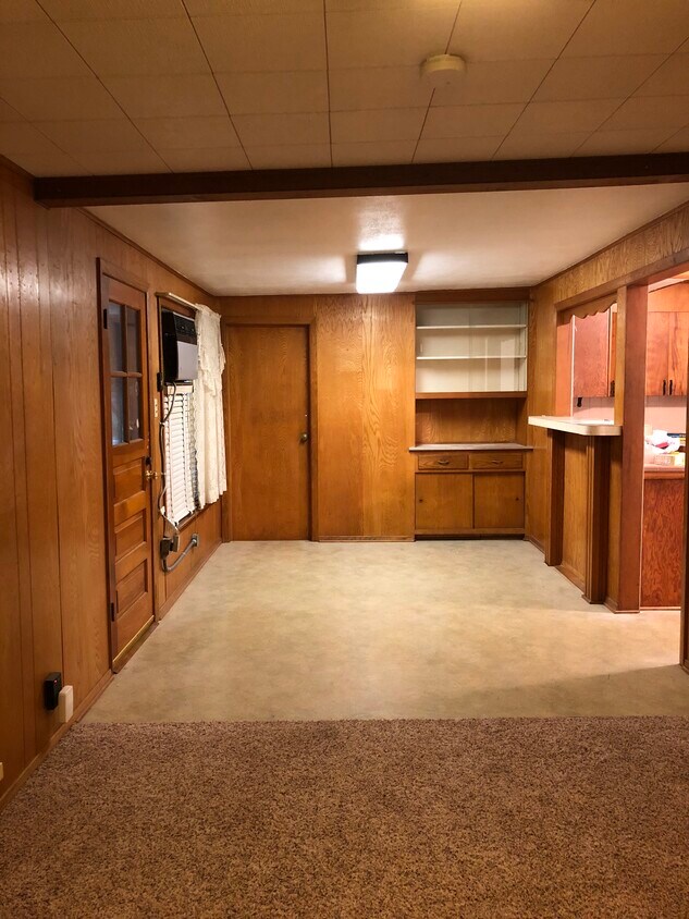 Building Photo - 2806 Tucker Dr
