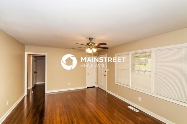 Foto del edificio - 3 Bedroom Pet-Friendly Home in Birmingham, AL with Main Street Renewal