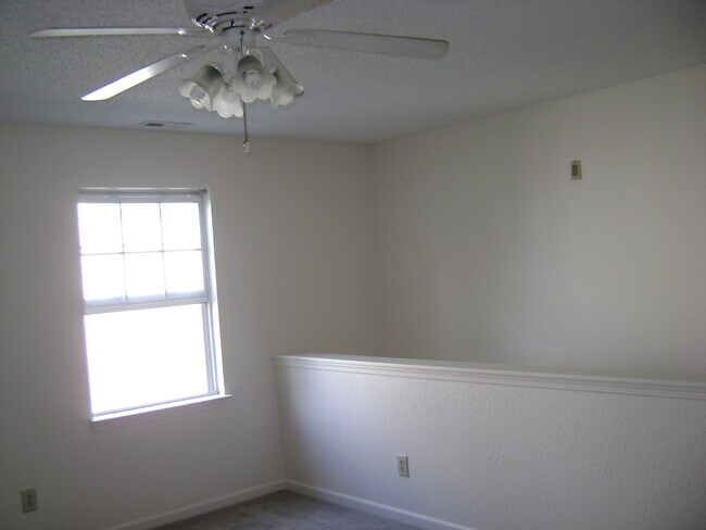 loft - 482 Harmony Dr