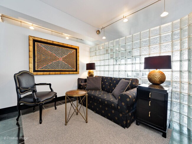 Foto del edificio - 175 E Delaware Pl