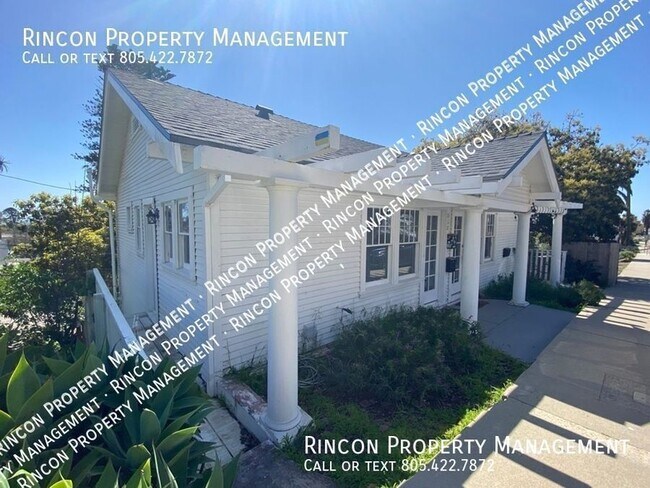 Building Photo - 658 Poli St