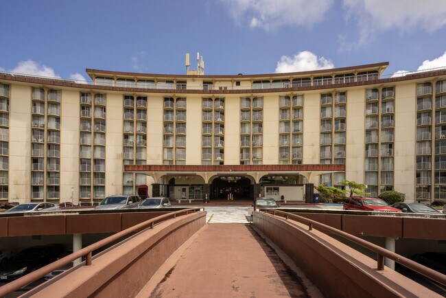 Building Photo - 101 Aupuni St