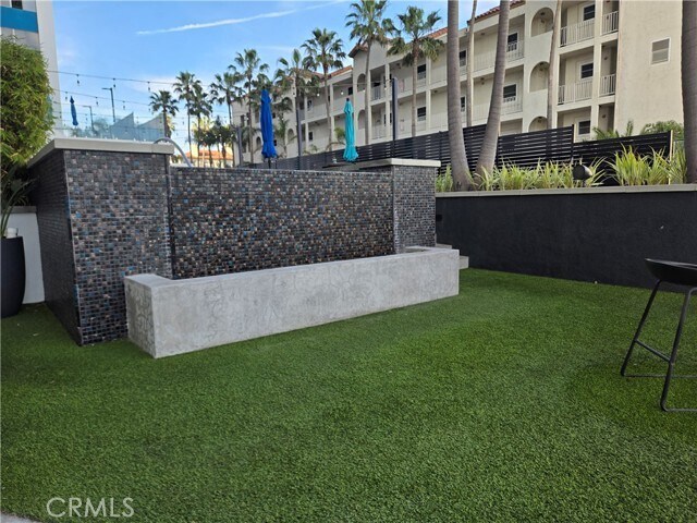 Building Photo - 25 S 15th Pl