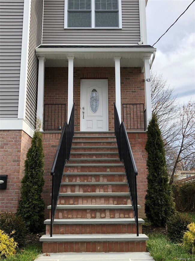 Foto del edificio - 43 Ellsworth Ave