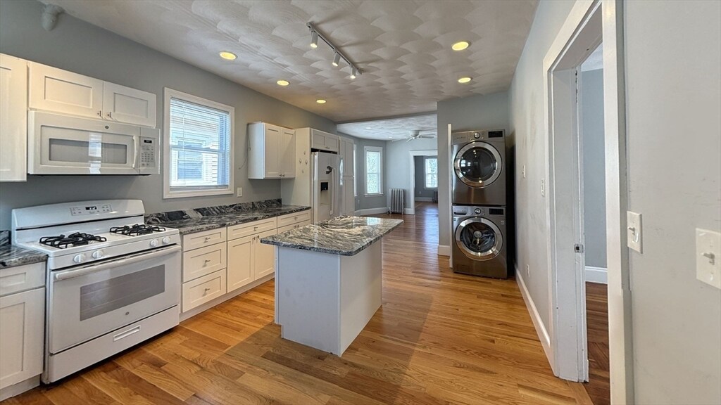 Primary Photo - 30 Partridge Ave