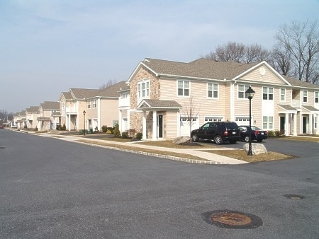 Building Photo - Hanover Glen