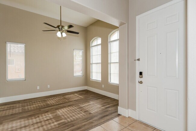 Foto del edificio - 5984 Tunbridge Ave