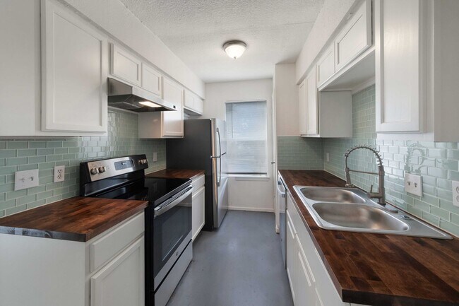 Foto del edificio - 2517 Glen Springs Way