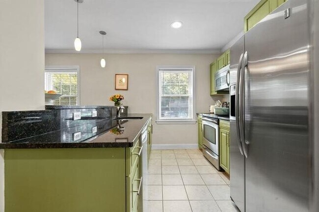 Foto del edificio - 27 Commonwealth Ave