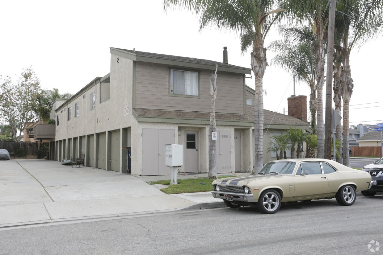 Building Photo - 2502 England St