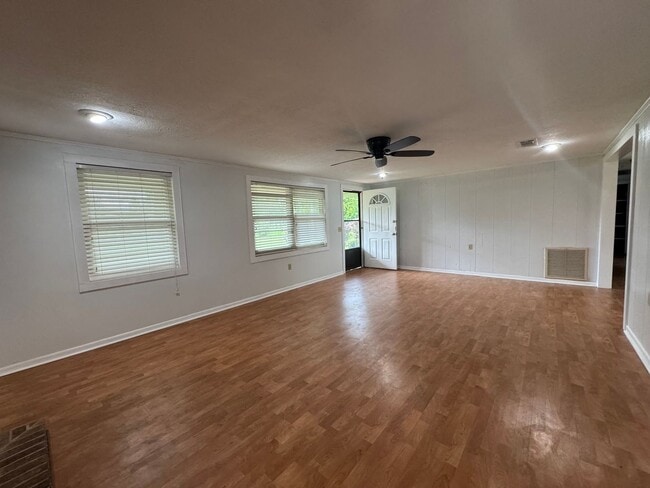 Building Photo - Newly renovated 3 Bedroom, 2 Bath home on CR 136