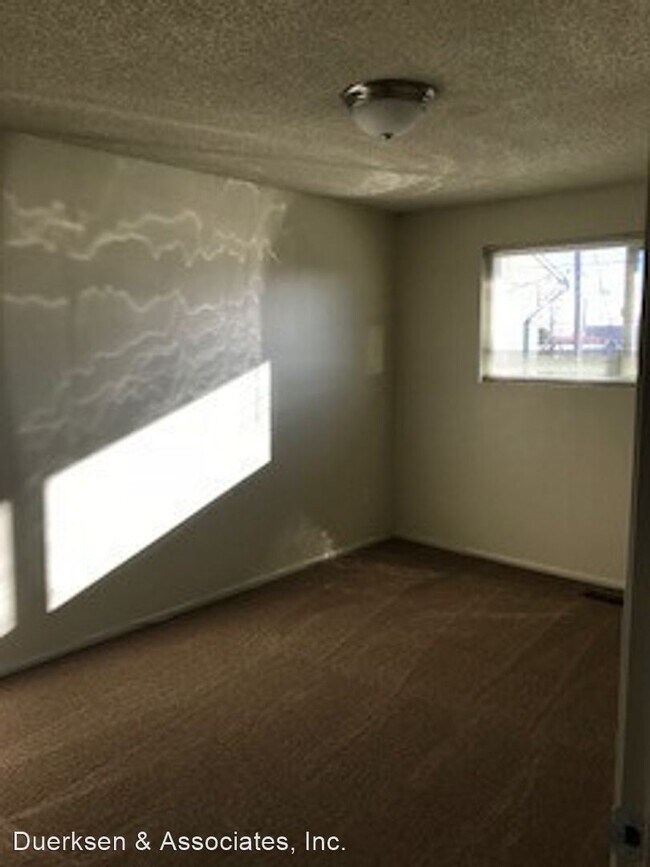 Foto del edificio - 917-945 22nd Ave SW