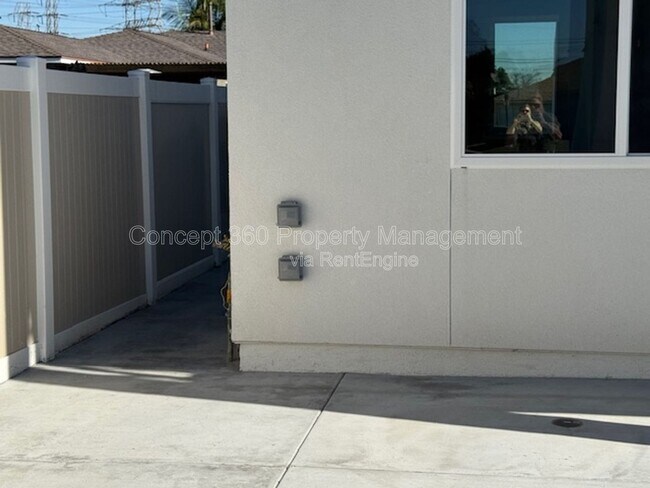 Foto del edificio - 6170 Briercrest Ave