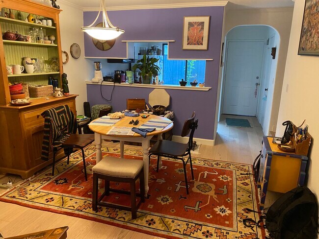 Área de comedor - 17 Deuce Ct