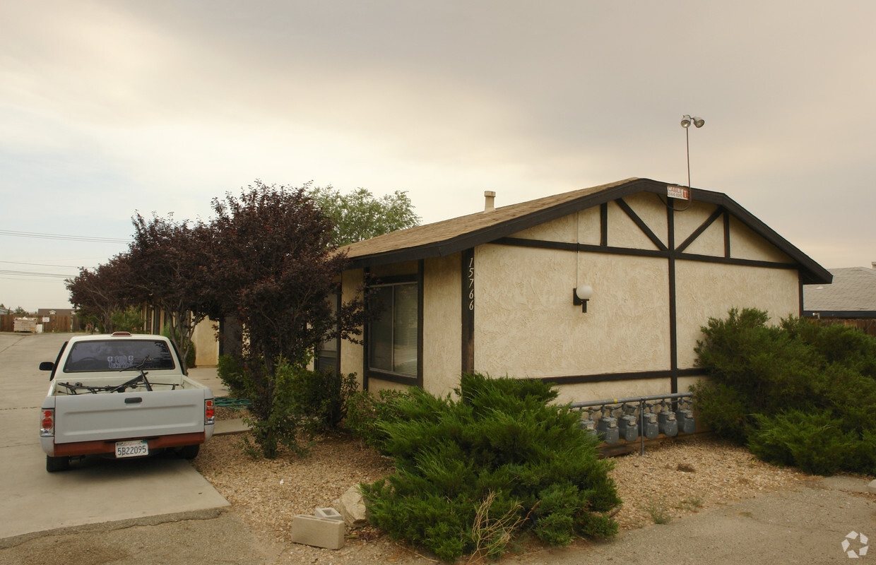 Building Photo - 15766 Sequoia Ave